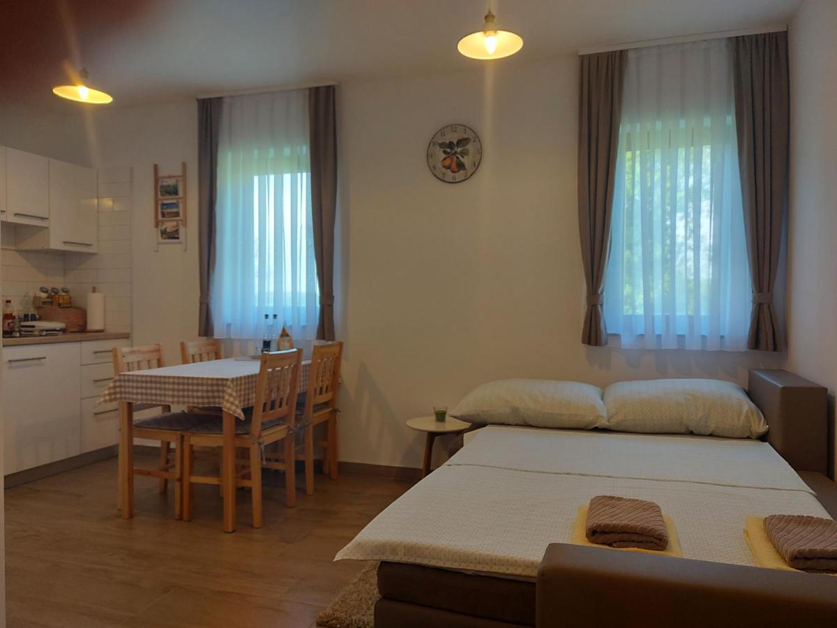 Holiday Home, Apartman Obajdin Slunj Ngoại thất bức ảnh